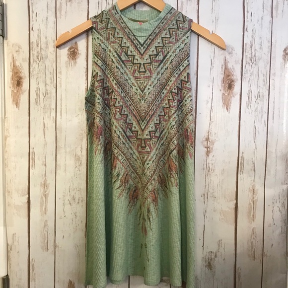 Feather Print Mock Neck Top - Picture 3 of 3